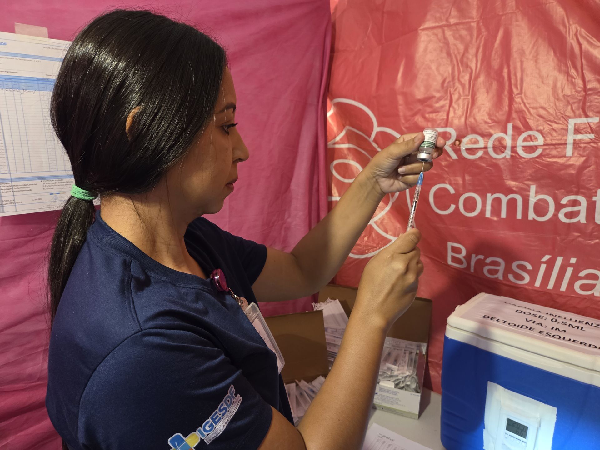 Hospital de Base inicia vacinação de colaboradores contra influenza