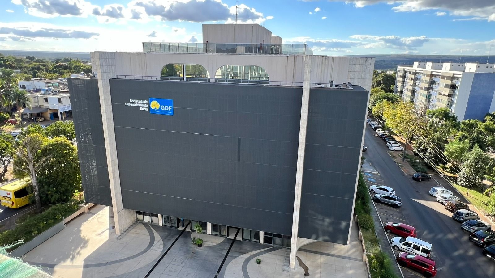 Instituto Quadrix é oficializado com banca organizadora do novo concurso para a carreira de desenvolvimento e assistência social