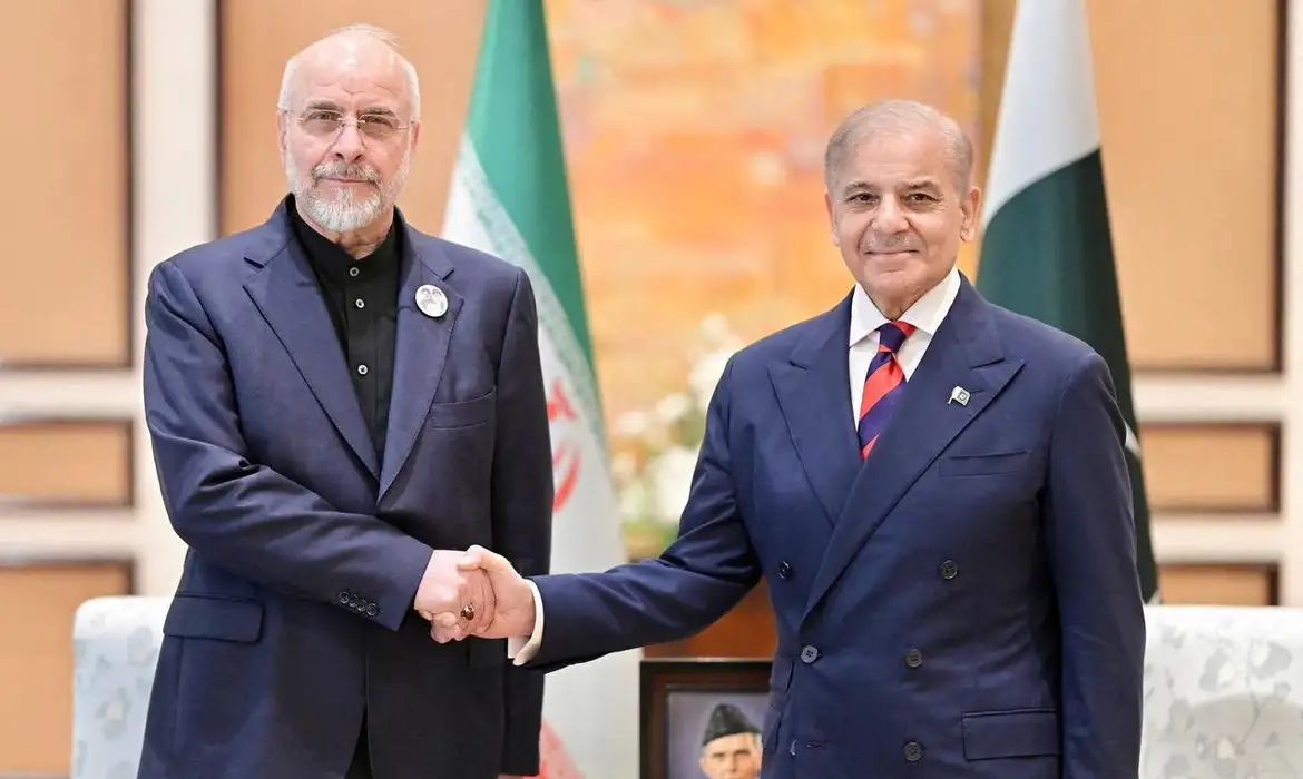 Líderes do Irã e EUA se reúnem no Paquistão em busca de acordo de paz