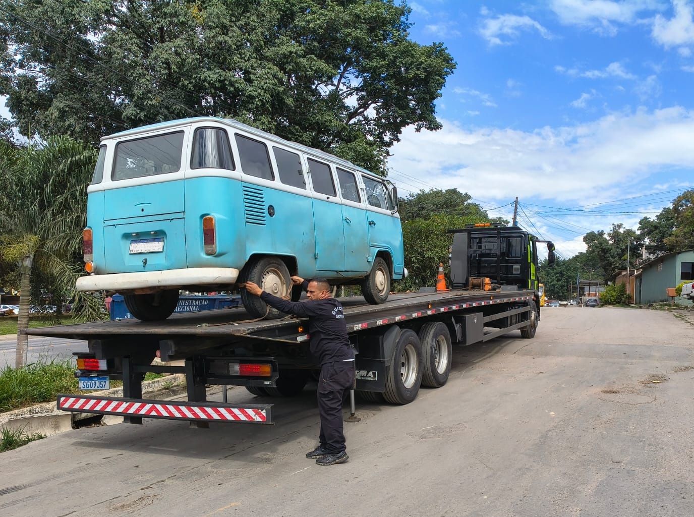Motorista é flagrada fazendo transporte escolar irregular em Sobradinho