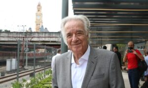 Na Mesa com Datena recebe maestro João Carlos Martins