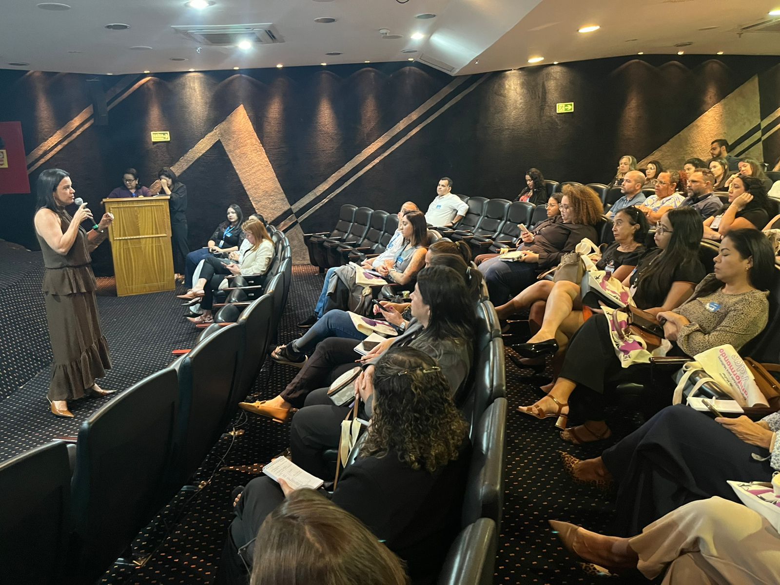 Programa de empregabilidade feminina do GDF já garantiu trabalho a 365 mulheres