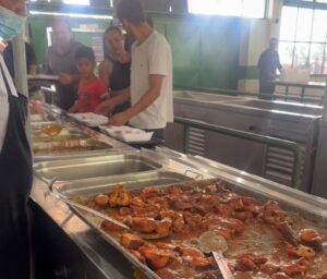 Restaurantes comunitários servem mais de 28 mil almoços na Sexta-feira da Paixão