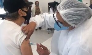 Saúde envia 2,2 milhões de doses da vacina de covid-19 aos estados