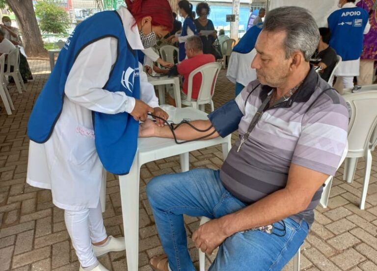 Saúde na Praça orienta população sobre hipertensão nesta sexta-feira