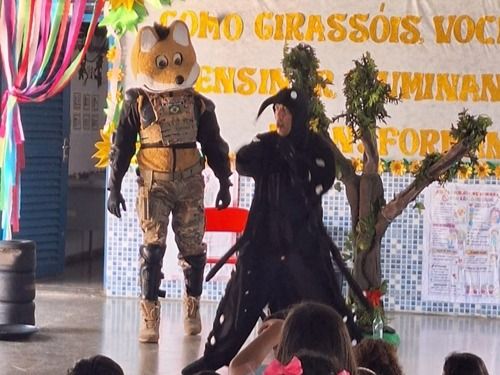 Teatro leva educação ambiental a estudantes da Escola Classe 14 do Gama
