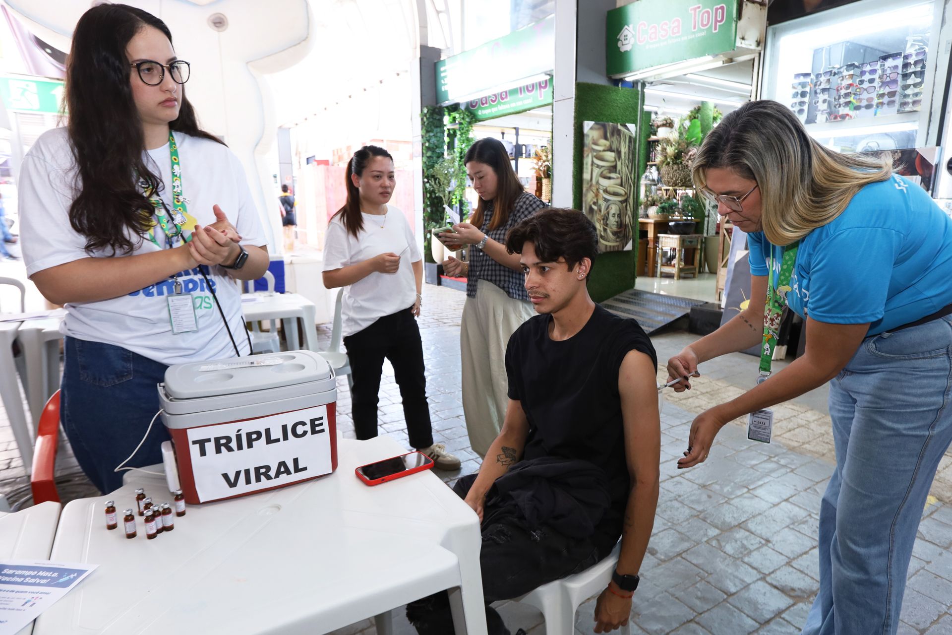 Viajantes e profissionais da área de turismo devem se vacinar contra o sarampo