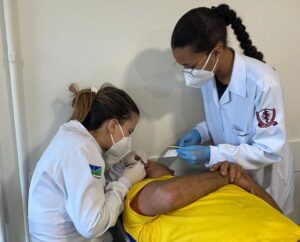 Ação leva saúde bucal à população de rua em projeto no Centro Pop Brasília