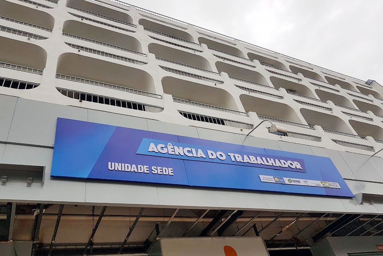 Agências do trabalhador oferecem mais de mil vagas de emprego nesta terça-feira (26)