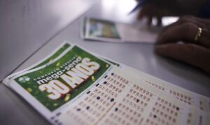 Caixa eleva para R$ 320 milhões estimativa de prêmio da Mega 30 anos