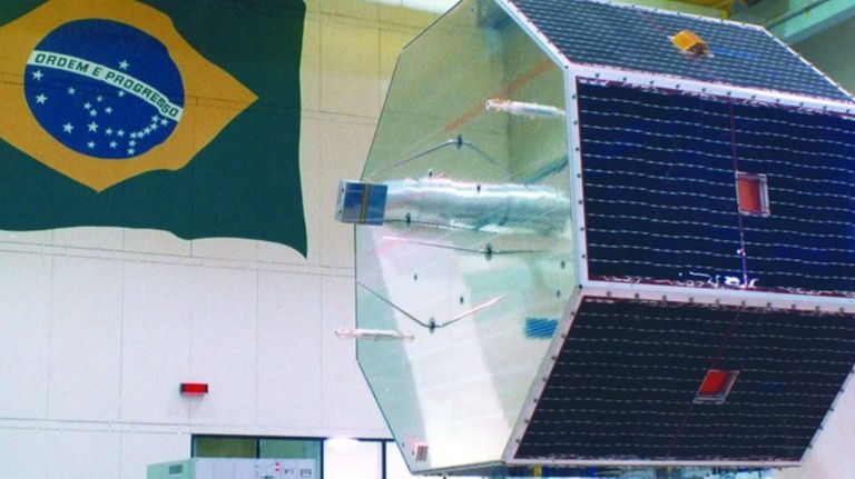 Da TV para o espaço: conheça o SCD-1, primeiro e mais antigo satélite brasileiro em operação
