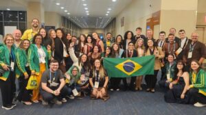 Estudantes brasileiros ganham oito prêmios na maior feira internacional de ciências e engenharia