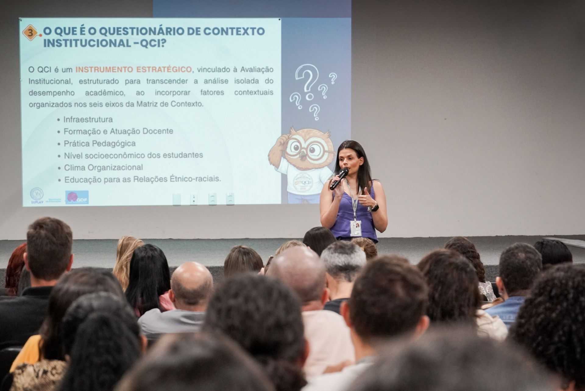 Estudantes, pais, professores e servidores vão avaliar ensino na rede pública do DF