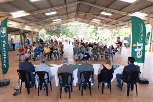 ETR e Terracap entregam 50 contratos de concessão no Lago Oeste