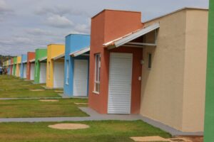 Famílias de mais três cidades são beneficiadas com casas a custo zero