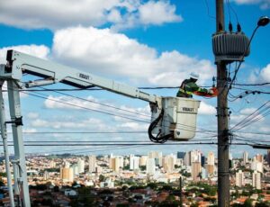 Lago Sul recebe manutenção na rede elétrica com desligamento temporário na sexta (15)