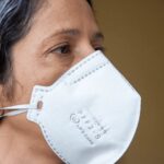 Máscara criada com apoio da FAPDF inativa vírus respiratórios