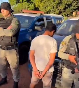 Operação recaptura foragido e desarticula rinha com 300 galos