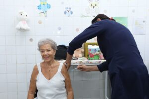 Sábado tem vacinação em 18 regiões administrativas