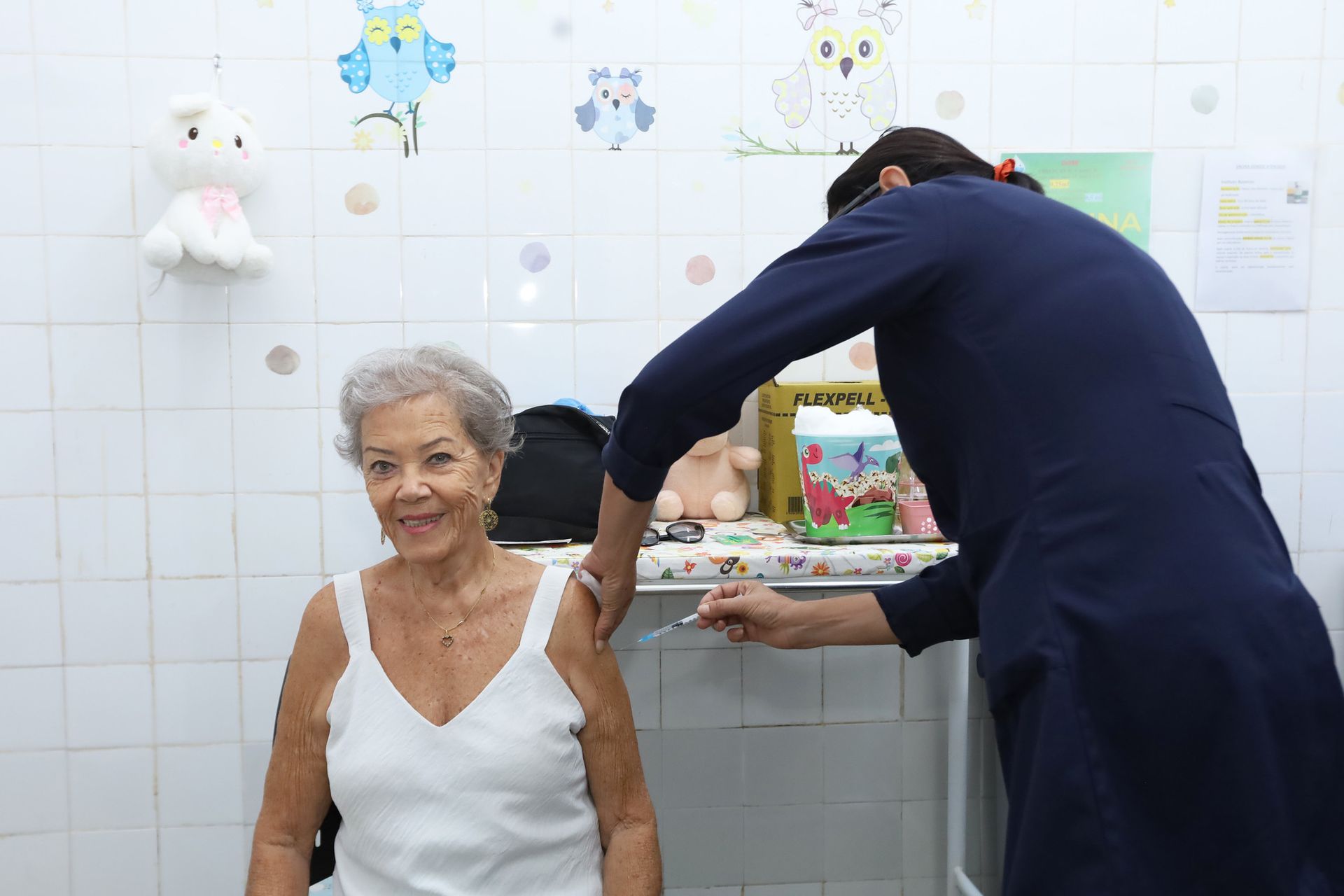 Sábado tem vacinação em 18 regiões administrativas