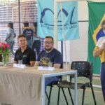 Selecionado para participar de programa na Suíça, professor de escola pública do DF é recepcionado com festa na volta