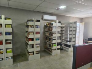 Biblioteca Pública de Samambaia recebe mobiliário e livros para ampliar atendimento à comunidade