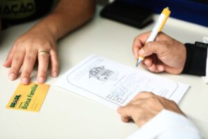 Bolsa Família: mais de 90 mil beneficiários ainda não fizeram acompanhamento de saúde