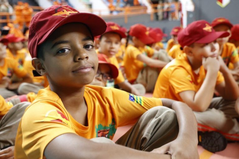 Bombeiro Mirim divulga lista dos alunos sorteados