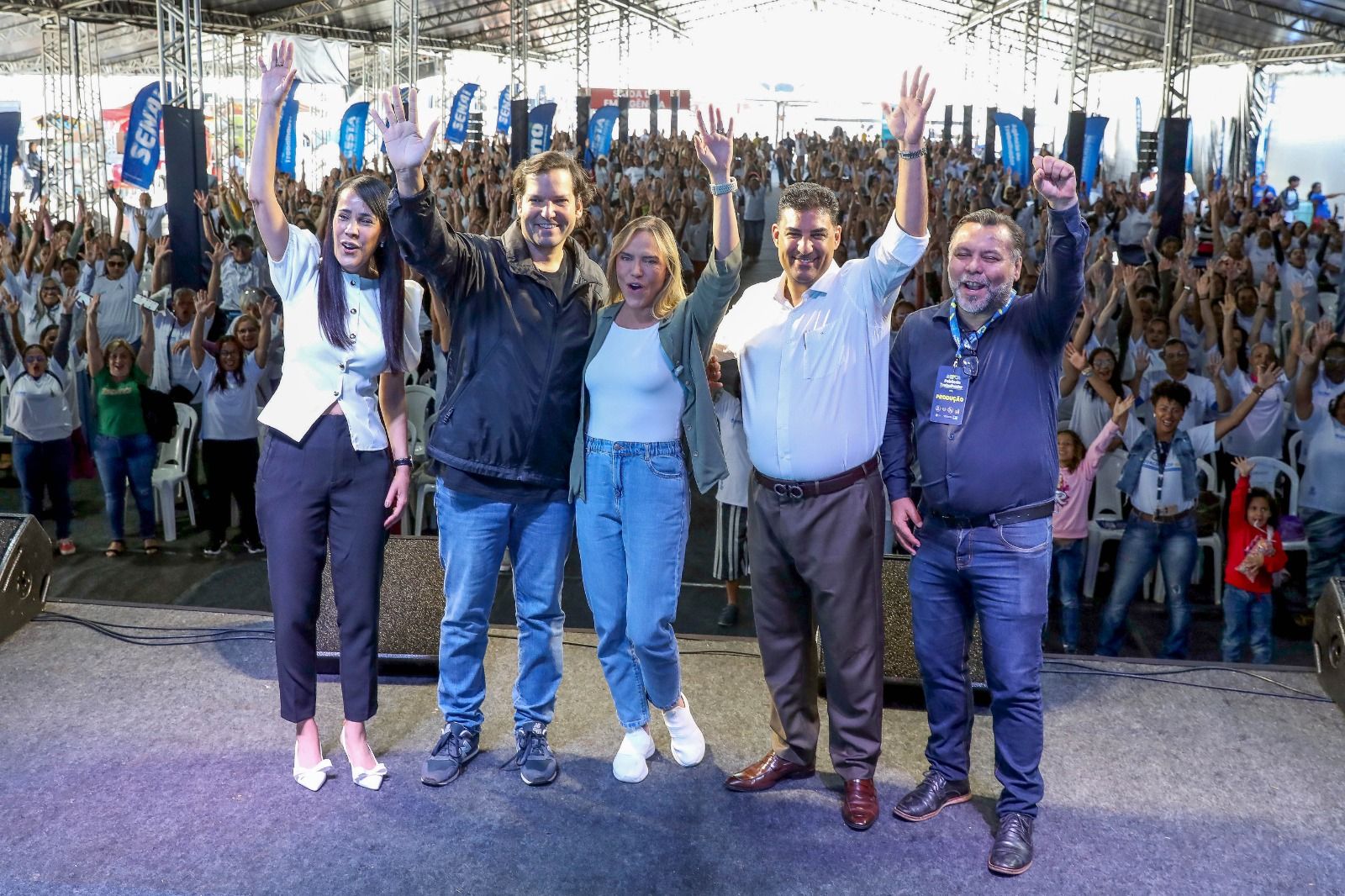 Da maquiagem à costura, Fábrica Social inicia formação de 800 alunos