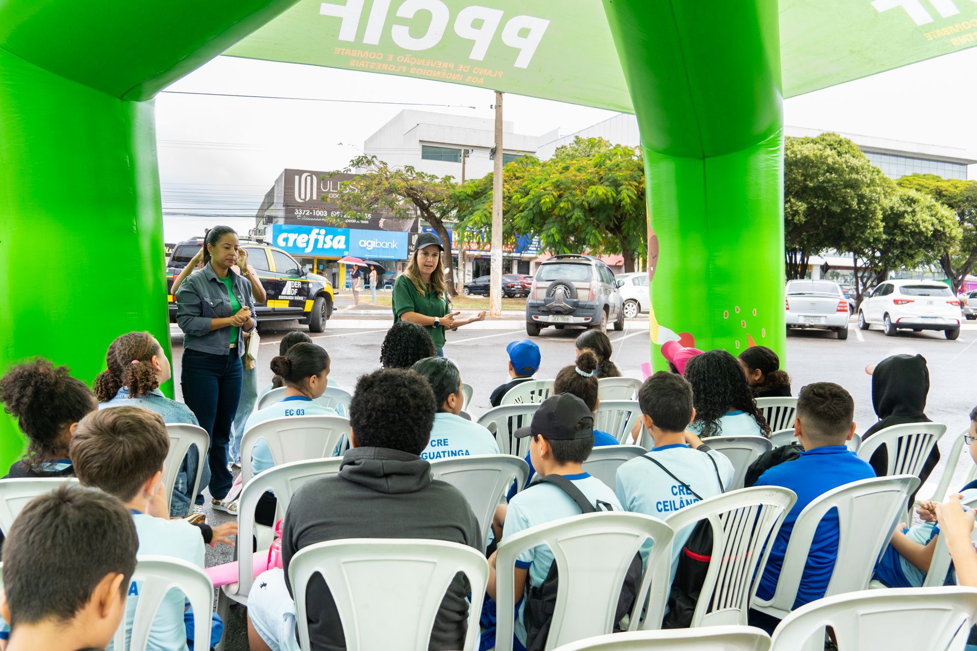 Estudantes participam de blitz educativa sobre prevenção de queimadas