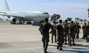 FAB envia militares e 18 toneladas de medicamentos para a Venezuela
