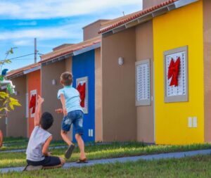 Famílias do Centro-Oeste goiano são contempladas com casas a custo zero