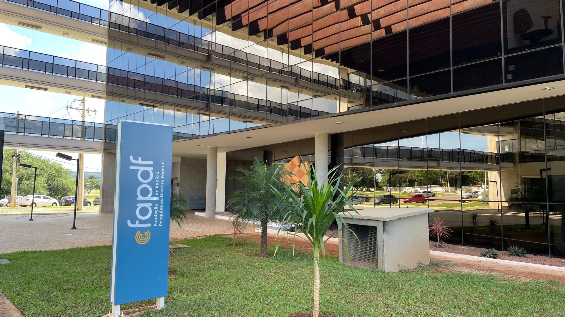 FAPDF publica edital de chamamento para servidores do GDF