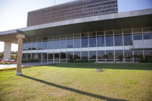 Governadora decreta ponto facultativo na segunda-feira