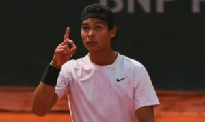 Guto Miguel se torna 1º brasileiro campeão juvenil em Roland Garros