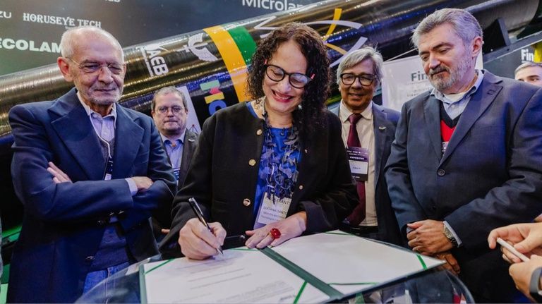 MCTI destaca avanços da soberania espacial com assinatura de projetos de R$ 88,4 milhões na SpaceBR Show
