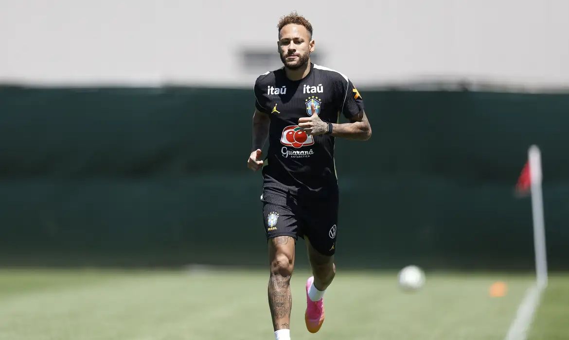 Neymar volta a treinar com a seleção a 2 dias do jogo contra o Haiti