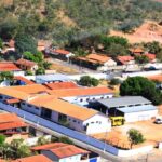 Novo Cepi Calumério Rodrigues Galvão e ônibus escolar são entregues à população de Campinaçu
