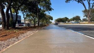 Obras das calçadas e ciclovia da M2 entram na fase de concretagem em Ceilândia