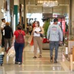 Operação Dia dos Namorados orienta comércio sobre direitos do consumidor