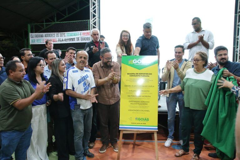 Reforma da Quadra de Esportes do Conjunto Fabiana é entregue à população