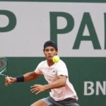 Roland Garros: Luis Guto Miguel bate compatriota e vai à final juvenil