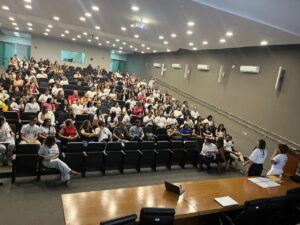 Simpósio discite a valorização da formação técnica em saúde