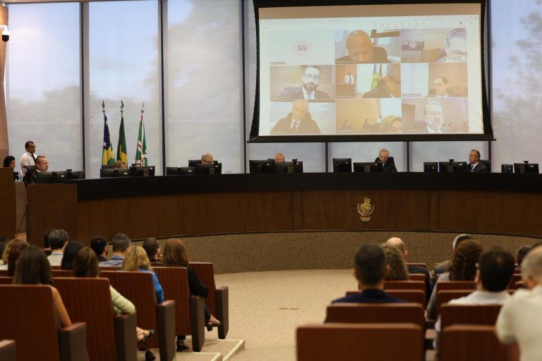 TCE-GO aprova parecer prévio das contas do governo em 2025