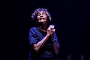 Teatro Goiânia recebe espetáculo sobre envelhecimento e direitos da pessoa idosa