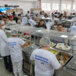 Usuários dos restaurantes comunitários de Ceilândia Norte e Estrutural têm transporte gratuito para almoçar em outras unidades