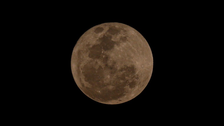 A Terra terá uma segunda lua? A ciência explica