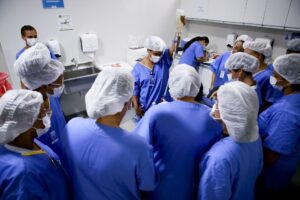 Aberta seleção para áreas de enfermagem e médico infectologista em unidades de saúde do DF