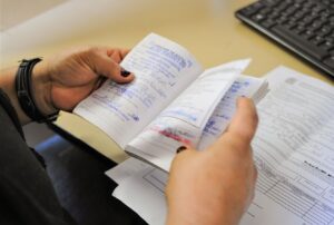 Agências do trabalhador têm vagas com salários de até R$ 5 mil nesta quinta-feira (30)