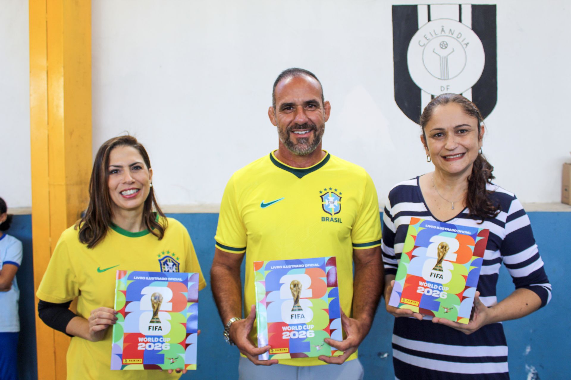 Campanha solidária distribuirá mil álbuns da Copa do Mundo para crianças em vulnerabilidade